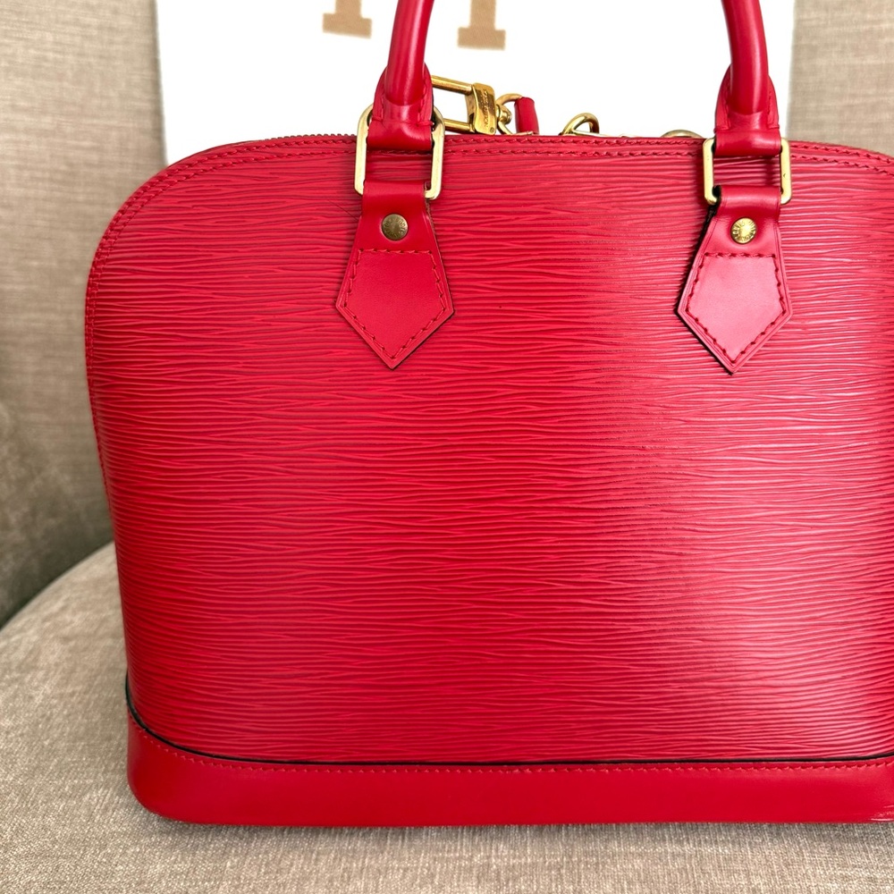 Authentic Louis Vuitton Alma bag M52147 red Epi leather with strap medium - Picture 15 of 16